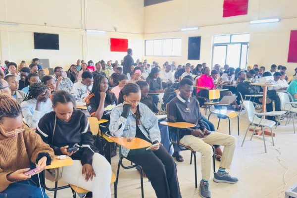 Media lawyer urges students to use technology responsibly