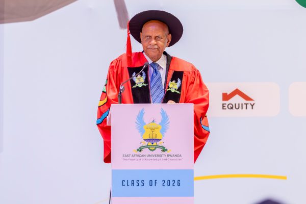 chancelor of eaur at graduation