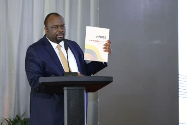 Gen. Muhoozi yatangiye guhiga abarya ruswa mu rwego ruyoborwa na muramu we