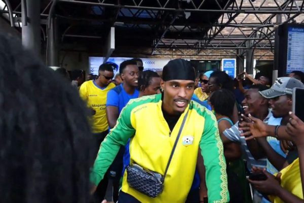 Amavubi yageze i Kigali nyuma y’urugendo rw’amasaha 72
